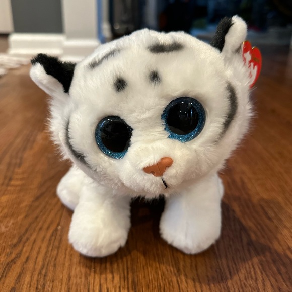 Ty Classic Collection "Tundra" the White Tiger - Picture 1 of 10